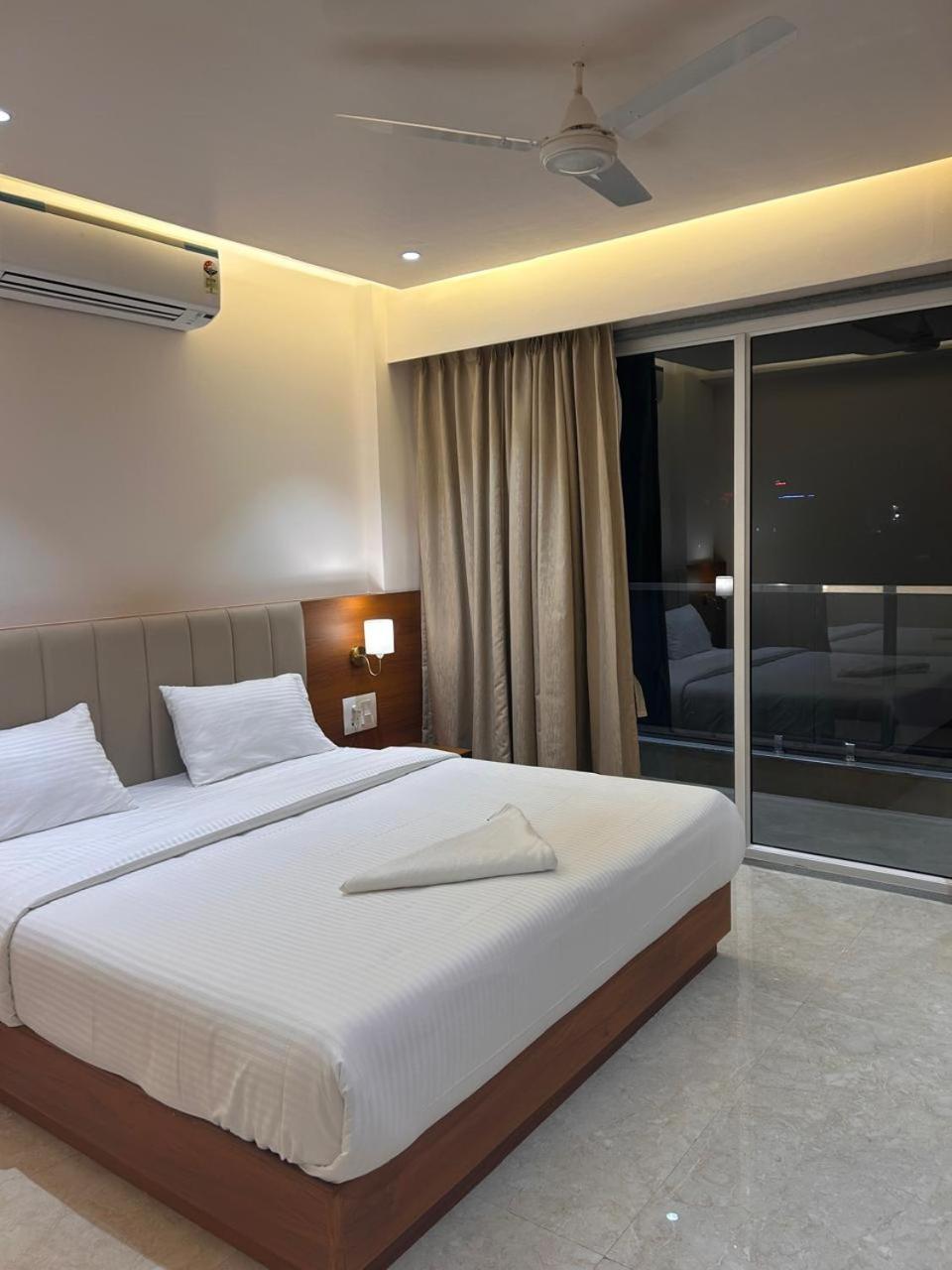 Hotel Neem Heritage Shirdi Exterior foto