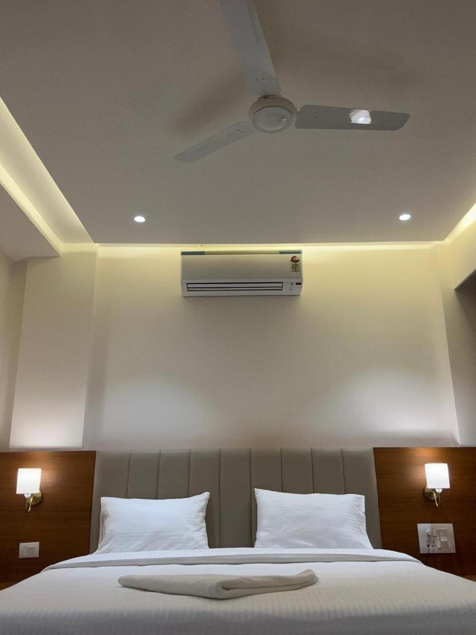 Hotel Neem Heritage Shirdi Exterior foto