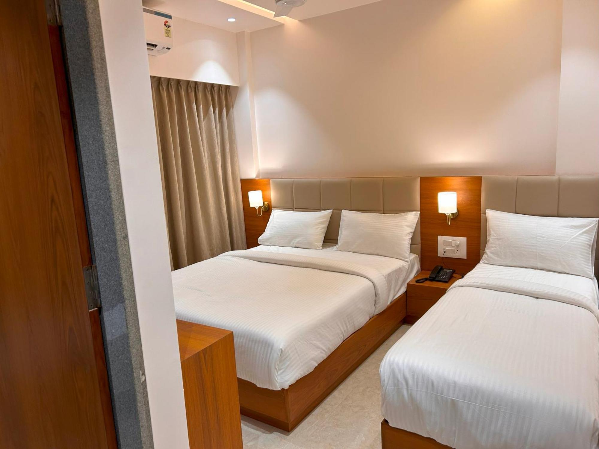 Hotel Neem Heritage Shirdi Exterior foto